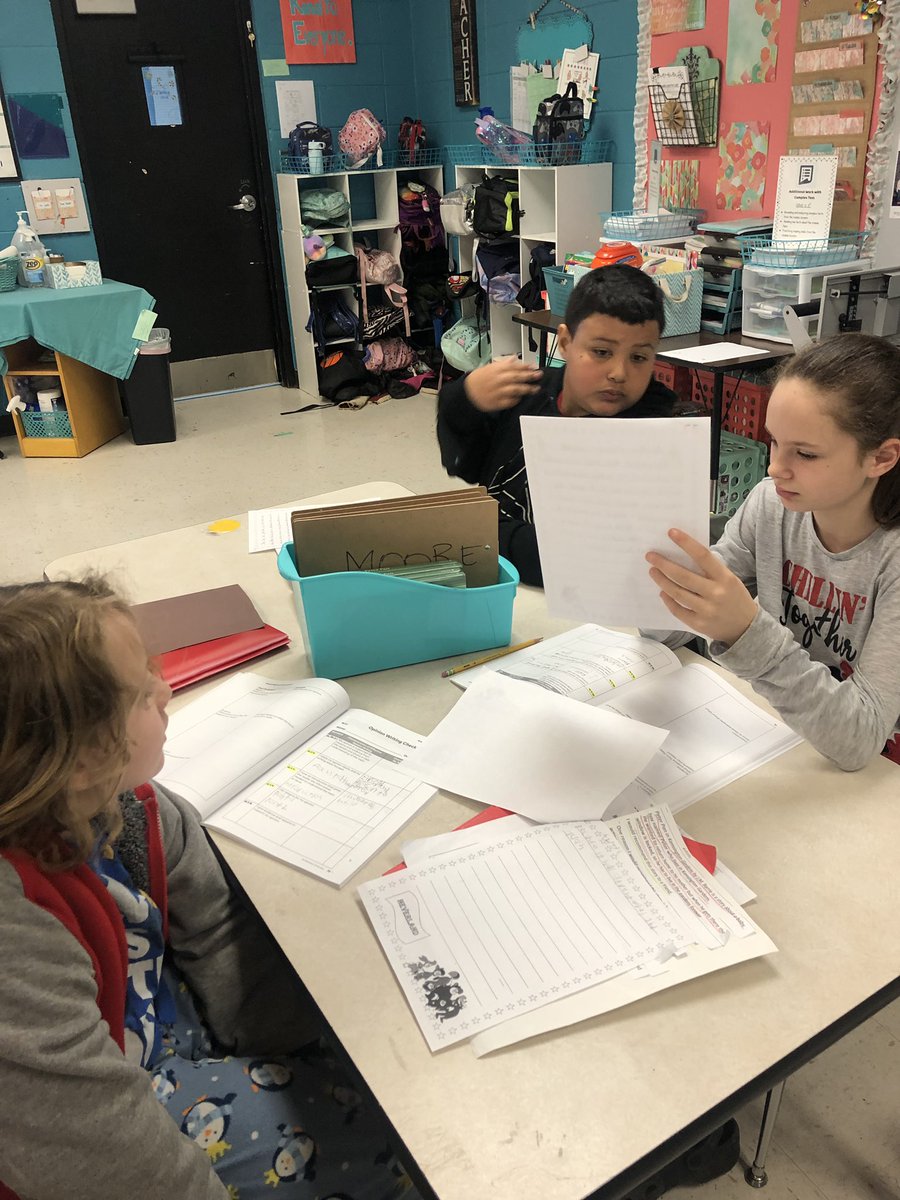AthensCitySch's tweet photo. Mrs. Tilley's class working with their table group to review their writing while also analyzing the structure and mechanics of their paragraphs. #NCway #NCdifference #ExcellenceIs https://t.co/xwlxdiMrLK