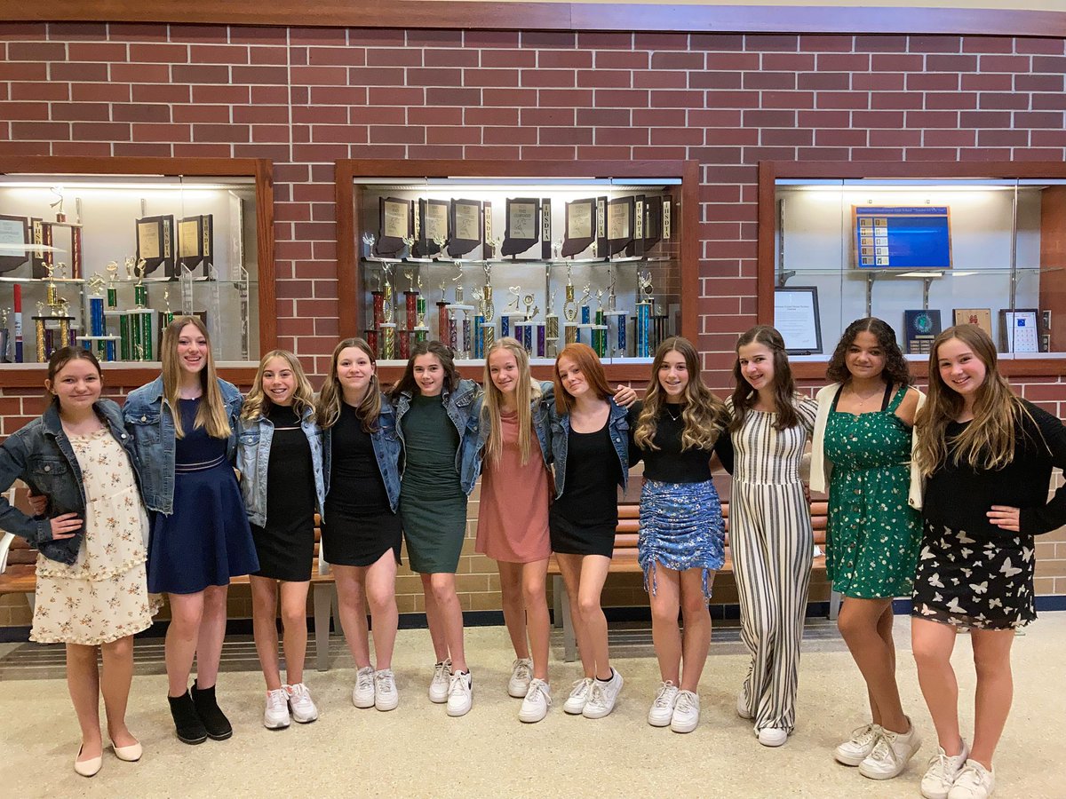 GCJrHighAP's tweet image. Good luck to the GCJH Fusionettes tomorrow at Regional in Terre Haute!  #roadtrip #gcsc