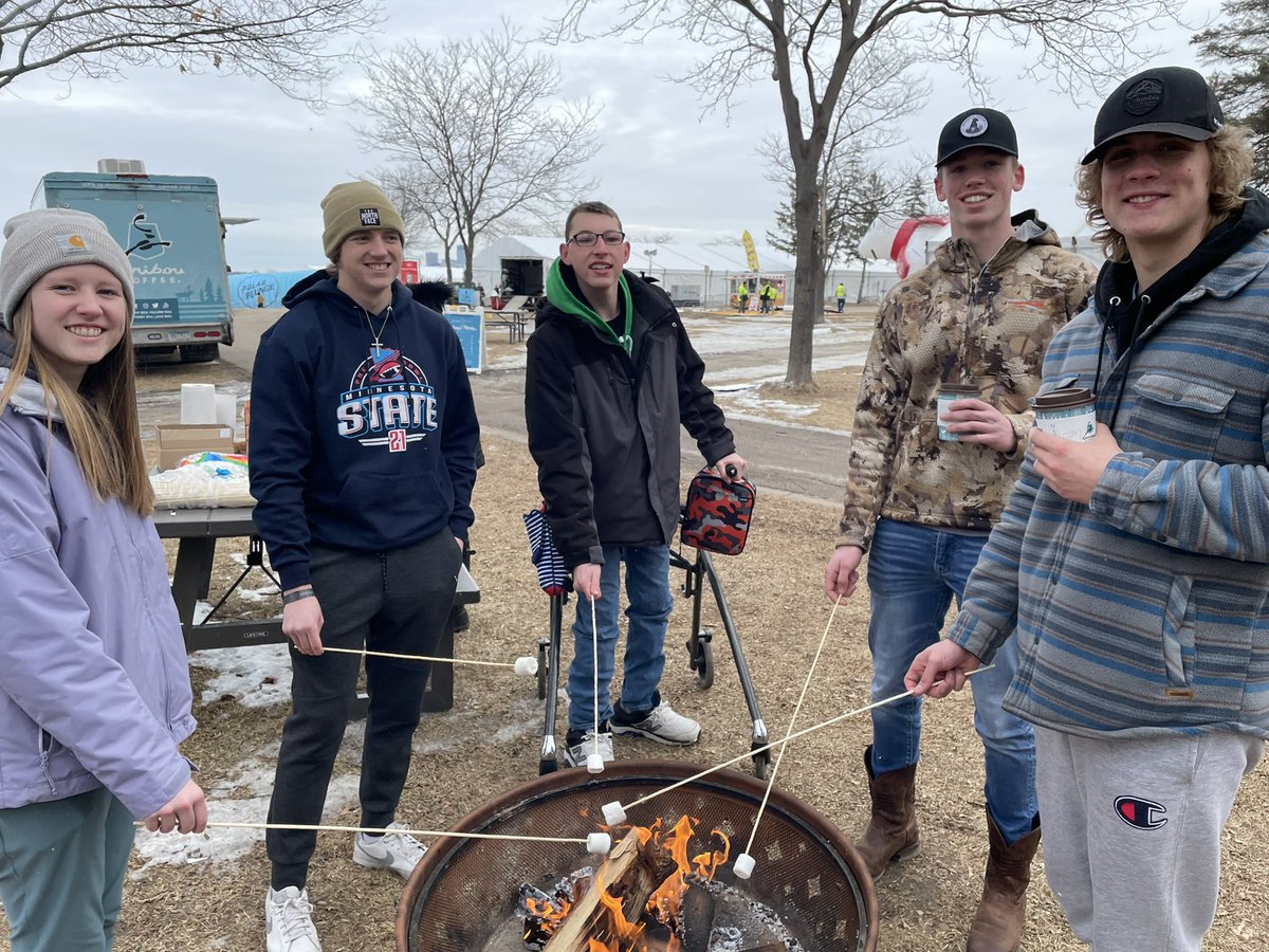 MrGarciaPE's tweet photo. My Unified PE class and I participated in the Cool School Polar Plunge today!  Such a great event geared towards High School students!  Such a joy and honor to teach and service side by side with these amazing students! @PlungeMN @SOMinnesota @SOMN_Nick @ISD876 @AnnandaleCards https://t.co/3r4GLLhhWy
