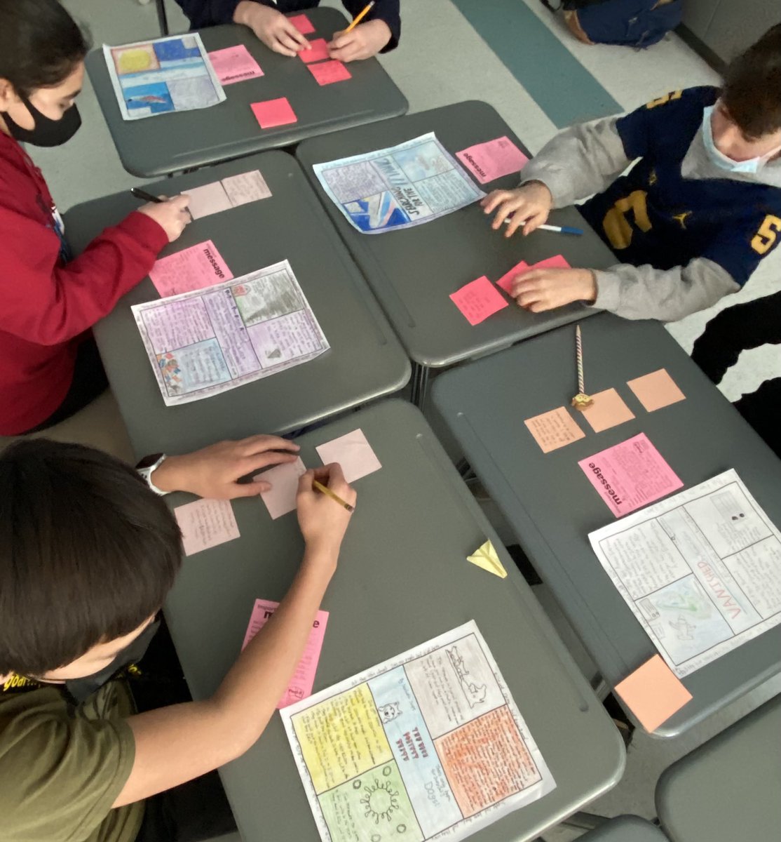 melissa_osmun's tweet photo. Ss created narrative nonfiction one pagers then shared their work in a peer review musical chairs activity. @melissa_osmun @ThompsonMiddle https://t.co/K0yZ2weKko