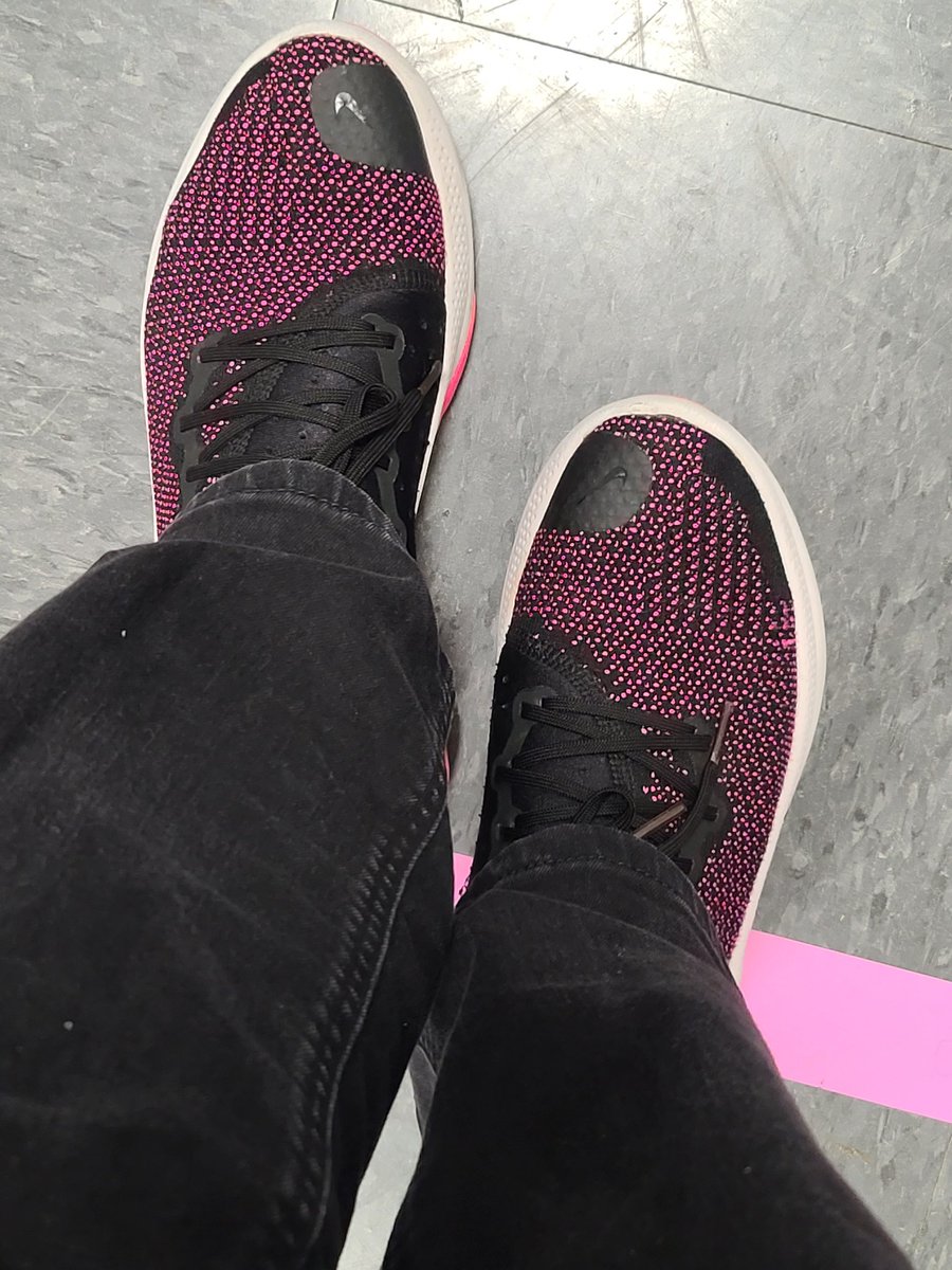 theSPORTSFAN69's tweet photo. Today's Shoe Game Challenge 👟 👟👟
Who's Up For The Challenge 🖤🖤🖤🖤💯💯💯🔥🔥🔥 https://t.co/WOg737eJKA
