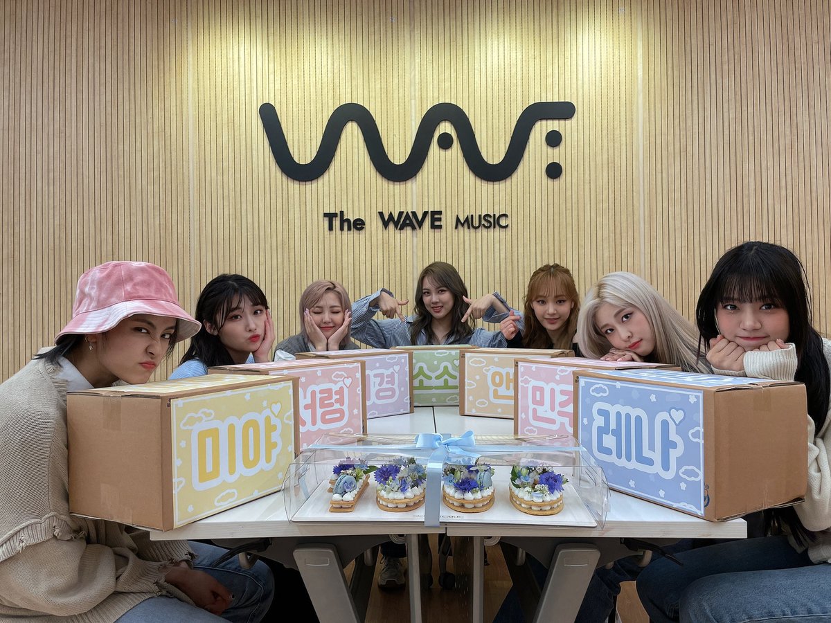 sosothinkr's tweet photo. soso center!!!!!!!

»» #GWSN #SOSO #공원소녀 #소소 #STANWORLD «« https://t.co/PKfrW03GVp