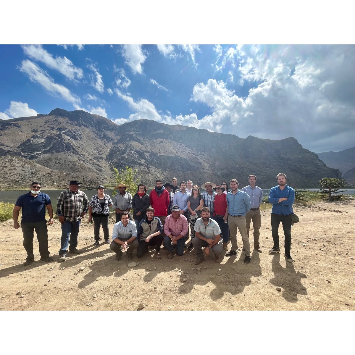 Chile destino único de turismo de montaña. Hoy junto al @GobiernoRM y tras meses de trabajo con los arrieros, firmamos un acuerdo para la conservación ambiental de los terrenos <a href="/Corfo/">Corfo</a> en el Cajón del Maipo, q permitirá ofrecer una oferta turística sustentable y de clase mundial.