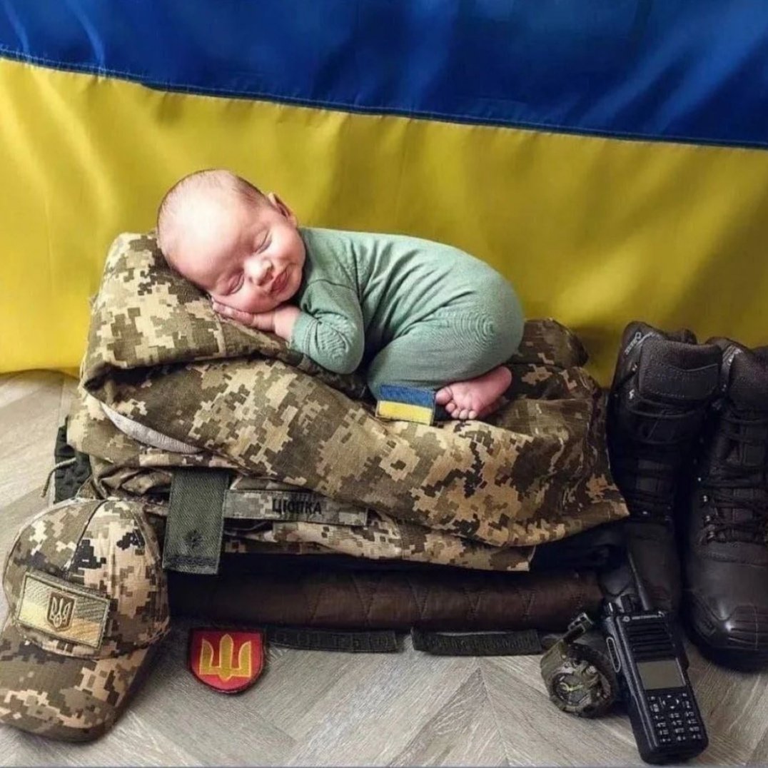 Ukraine needs weapons and humanitarian assistance to defend against #Putin  Stop innocent civilian deaths. <a href="/POTUS/">President Donald J. Trump</a>, provide #SafeAirliftUkraine #StopPutin
__________________________
#StopRussianAggression 😠
#StopPutinNOW 😠
#StandWithUkraine️  🙏🏻🇺🇦