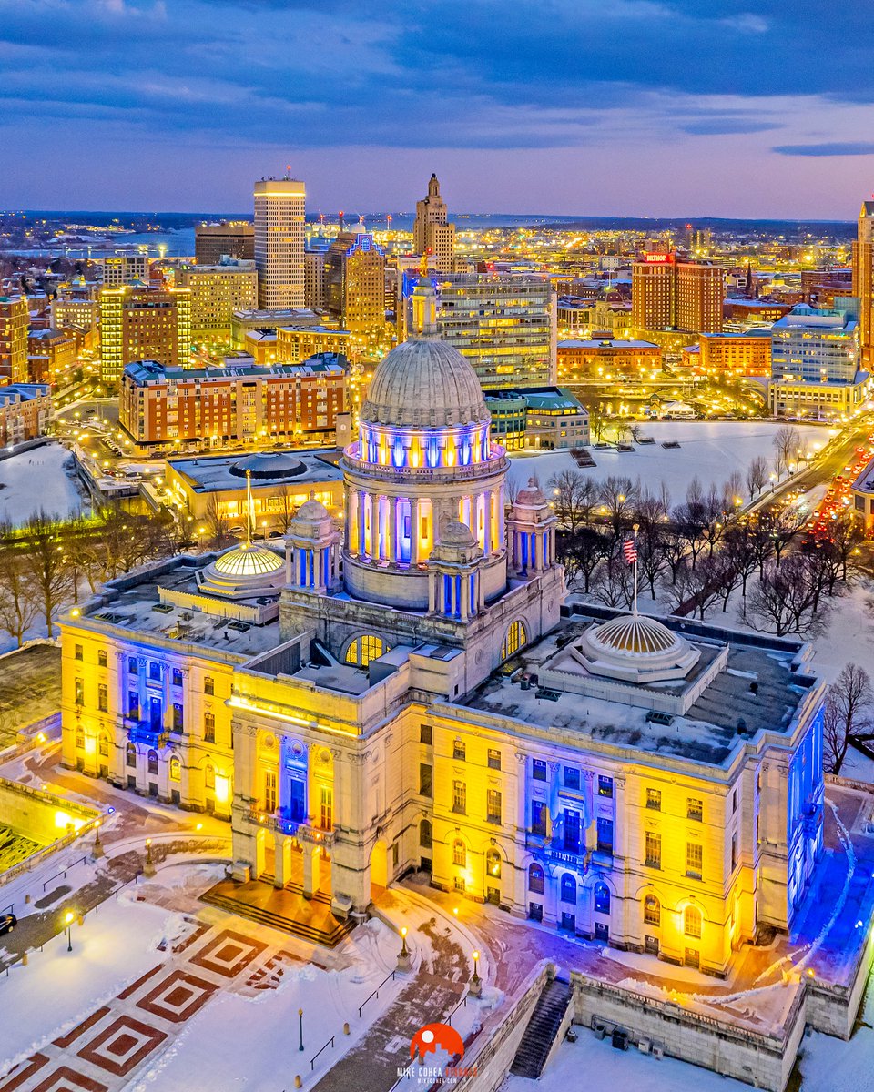 The Rhode Island State House in Providence has been lit blue and yellow this week in solidarity with the people of Ukraine. #StandWithUkraine
