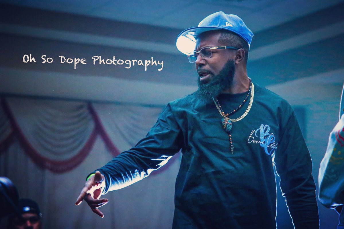 TheRealBossJay's tweet photo. “If somebody woulda told him that Jay would sale Clothing, not in this lifetime, I wasn’t in my right mind! Now everywhere it’s Bossiere, We Da New RocaWear” - Boss Jay 

#BossiereCollection #GrabHisShirtNyeTV #BossJayOnDaTrack #UBLSouth #ElPresidenteJay #TzzyGvng #RawBosses #GSO https://t.co/qAJV1eMpfE