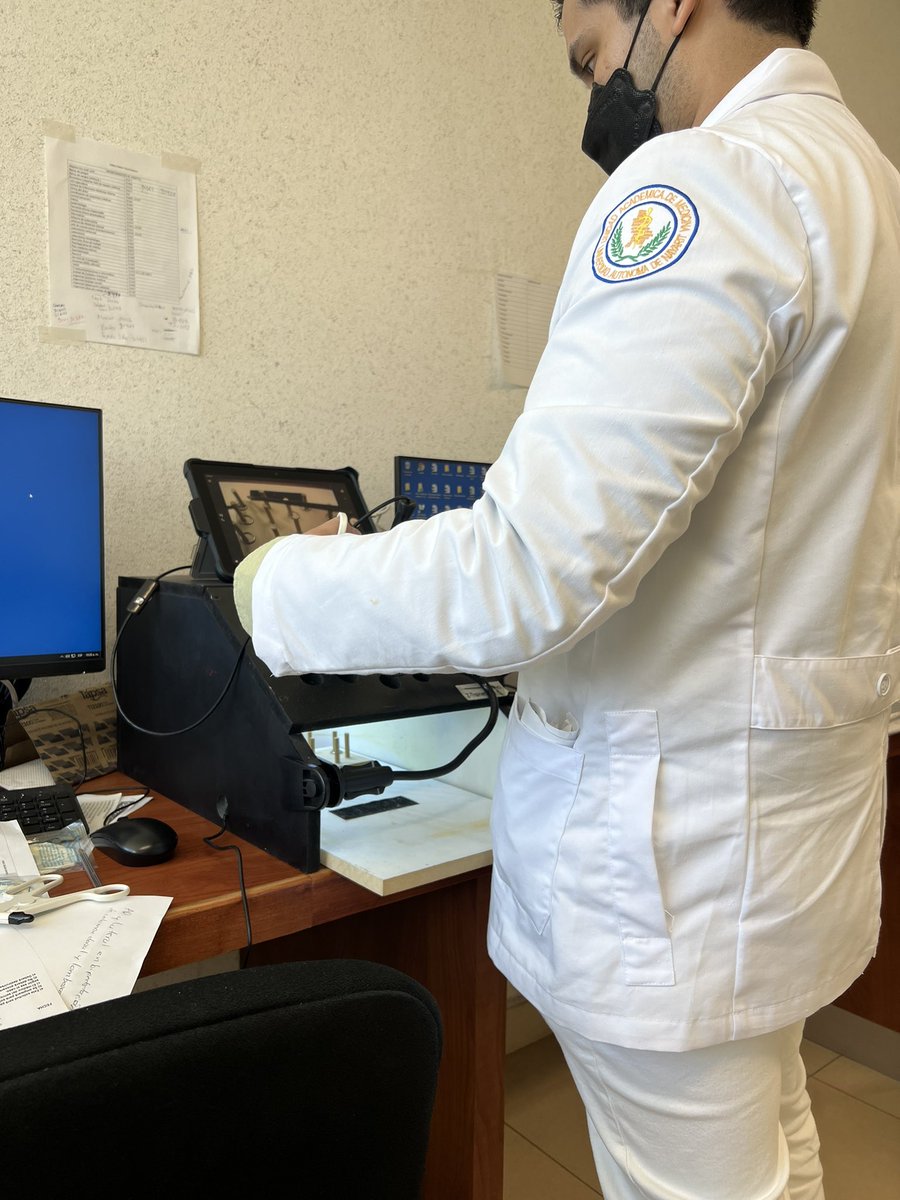 zamarripa_dr's tweet photo. 4 días del R1 y ya mejoran los tiempos en el ejercicio de transferencia de objetos en el endotrainer 💪🏼 #Surgery #SoMe4Surgery #Laparoscopy #Minilap https://t.co/XQDbynwVOY