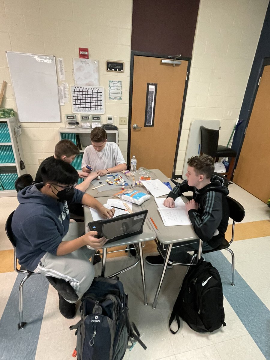 lOGansclassroom's tweet image. Students making inclusive playground equipment in our Q3 STEAM Challenge. @chmscougars @Instrcoachalley @TechCoachDayton @jonesscienceCHM @kylemnix