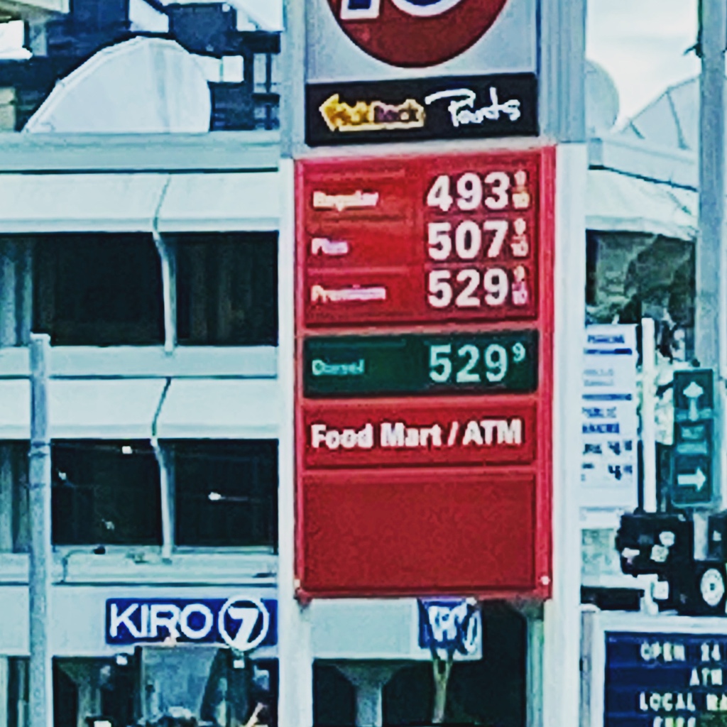 MorganKIRO7's tweet photo. Right outside the @kiro7seattle studios. 😬 (granted, this is right across from #Seattle Center and almost always the highest price I see.) 💸 https://t.co/jue1nLnU4U