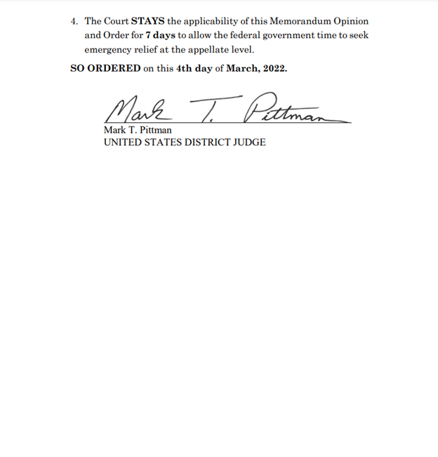 camiloreports's tweet photo. JUST IN — U.S. Judge Mark Pittman rules against the Biden administration’s decision to exempt unaccompanied children from the Trump-era Title 42 border expulsions, barring officials from continuing the policy exemption. Ruling will take effect in 7 days. https://t.co/9D1cqFif0Q