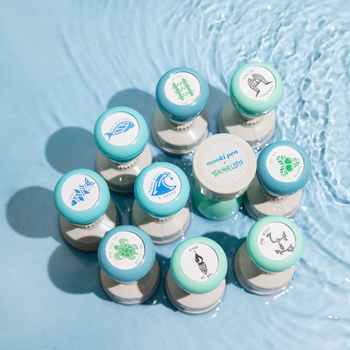 Mooki Pen x teacherlatte stamps! Celebrate Torres Strait Islander achievement, culture and community in your classroom 💙💚🤍🖤

Mooki is a Zenadth Kes artist born and raised in Mackay, QLD and descends from Badu and Mer.