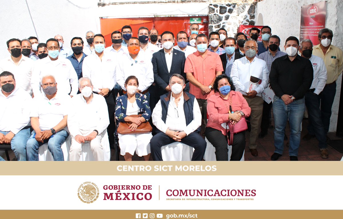 SICTMorelos's tweet photo. El Director General del Centro #SICTMor sostuvo una reunión de trabajo con representantes de @CMICMORELOS, uno de los principales acuerdos establecidos fue el trabajo en conjunto en beneficio de los morelenses. 🟤 https://t.co/OSpFNVf7Lx
