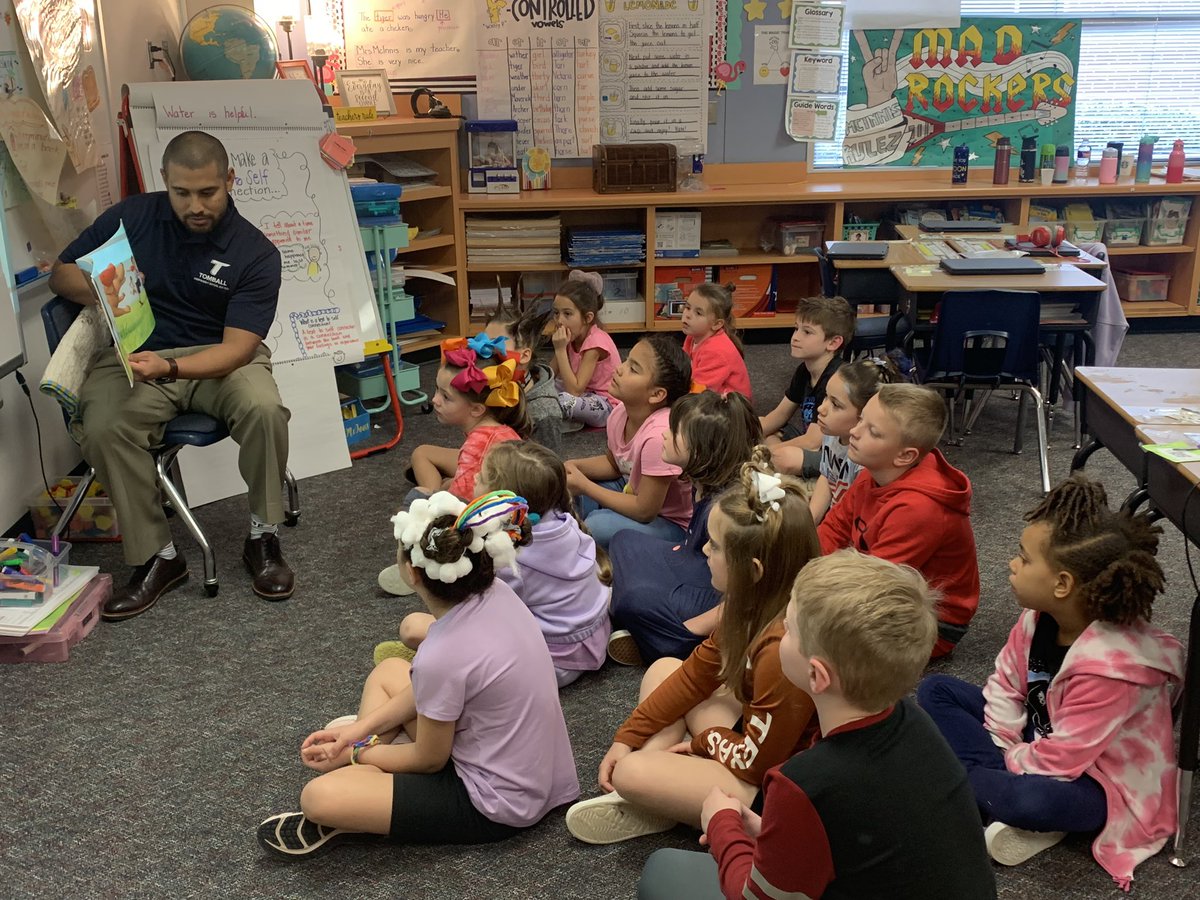 TISDRES's tweet photo. Oscar came to life in the eyes of our first graders as they  listened to the one and only @DrGeorgeBFlores today! Thank you Dr. Flores for being our guest and showing us the power of literacy through read alouds #tomballreads #crazyhair @TomballISD #ReachEveryStudent https://t.co/Vx8KDKj1QW