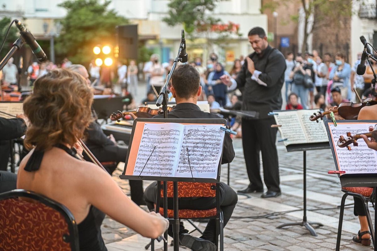 ✅ El ciclo "Des-Concierto" fue pensado para favorecer la democratización del acceso al arte y la cultura en espacios públicos de nuestrta ciudad.