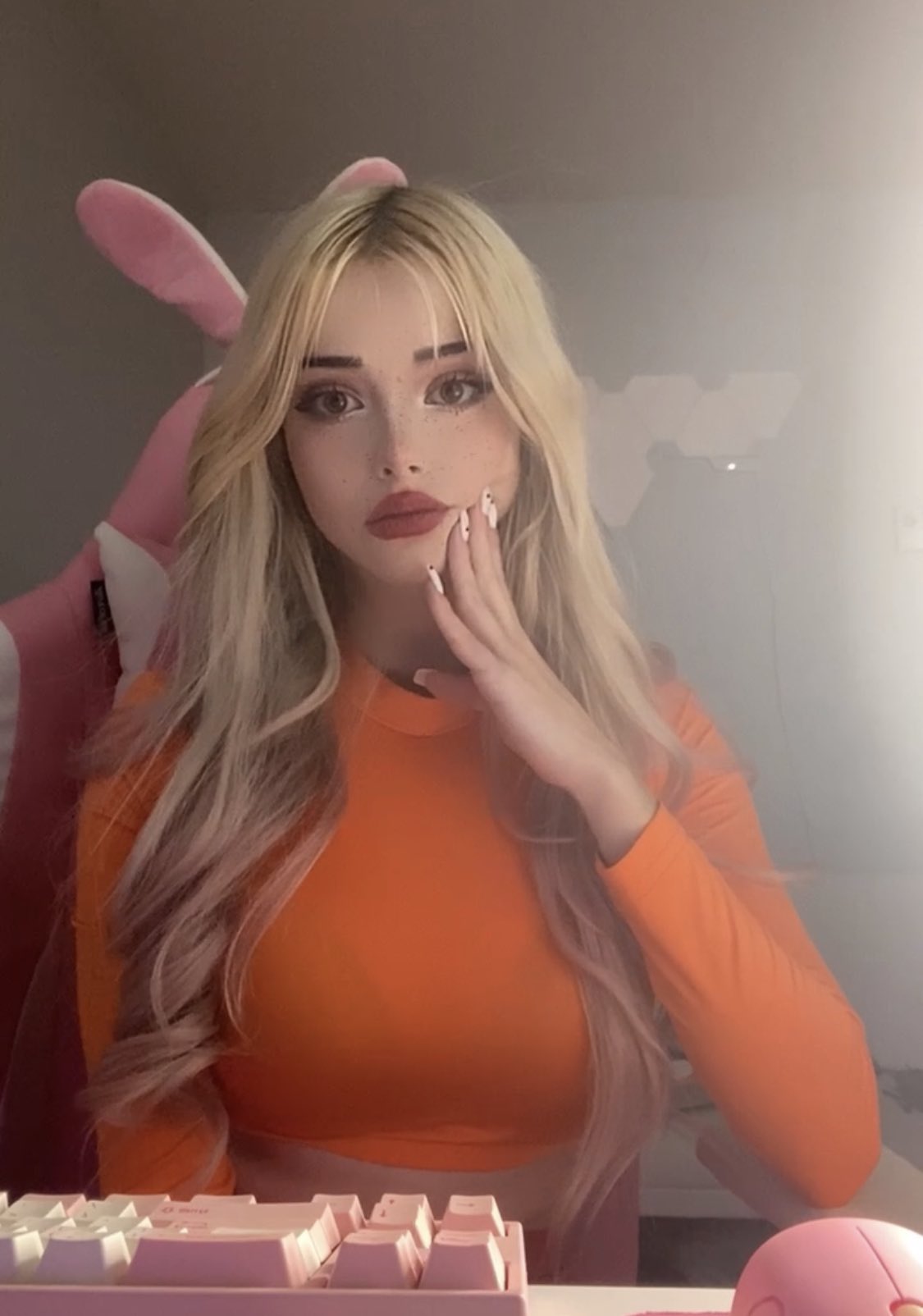 Lauren Burch ♡ on Twitter "🧡 https//t.co/kKg4PdK5qX" / Twitter