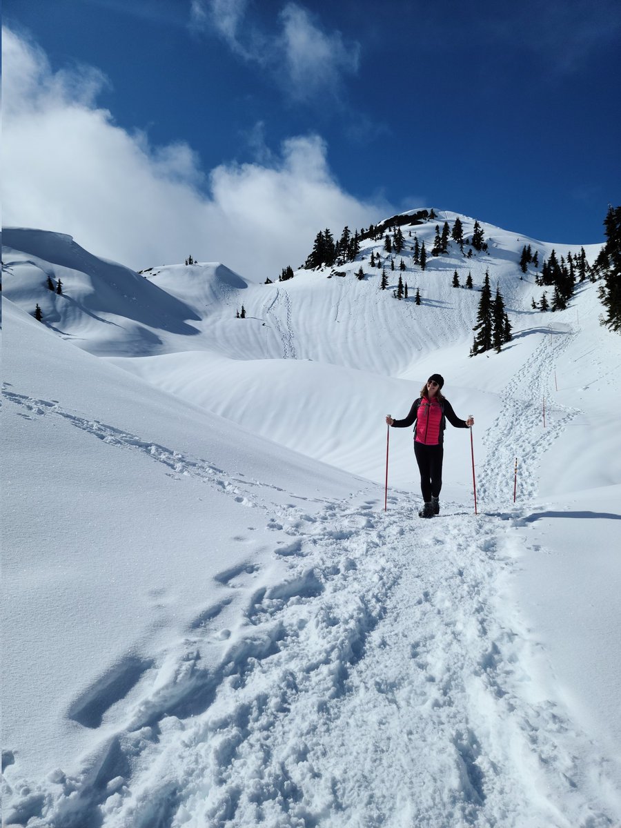 LV_LIVING's tweet photo. A decent Friday accomplishment! 😎
#firstpeak #mounyseymour #NorthVancouver #outdooradventure https://t.co/xgBFyQaQDI