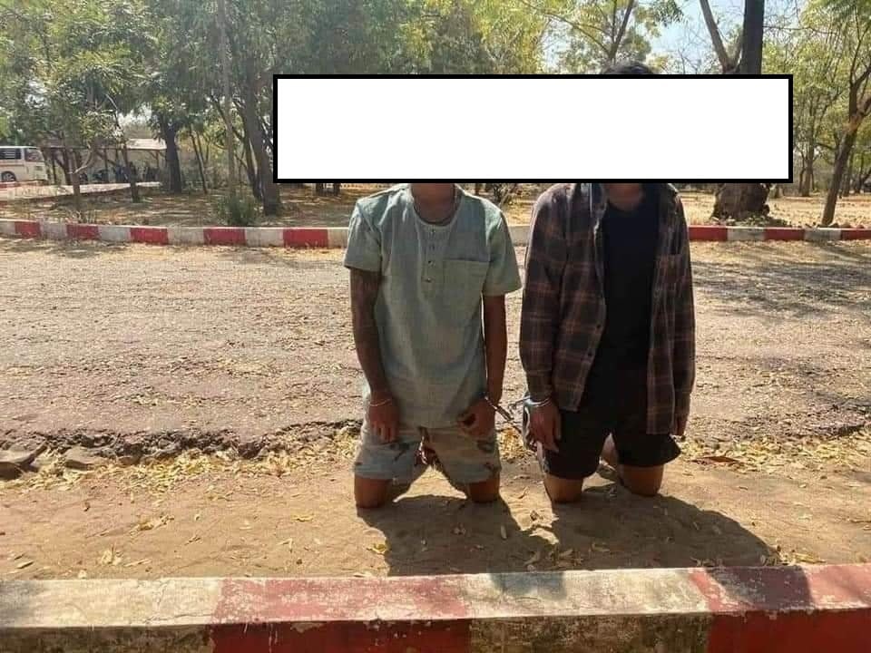Chanapai247's tweet photo. Near the bypass of #Pakkoku town, SAC terrorists shot a motorbike with 2 people last evening and injured a woman at her thigh whilst the other man was abducted. After that incident, they made another 3 chain abductions on uni students.
#2022Mar5Coup 
#WhatsHappeningInMyanmar https://t.co/PPuVtWdyTo
