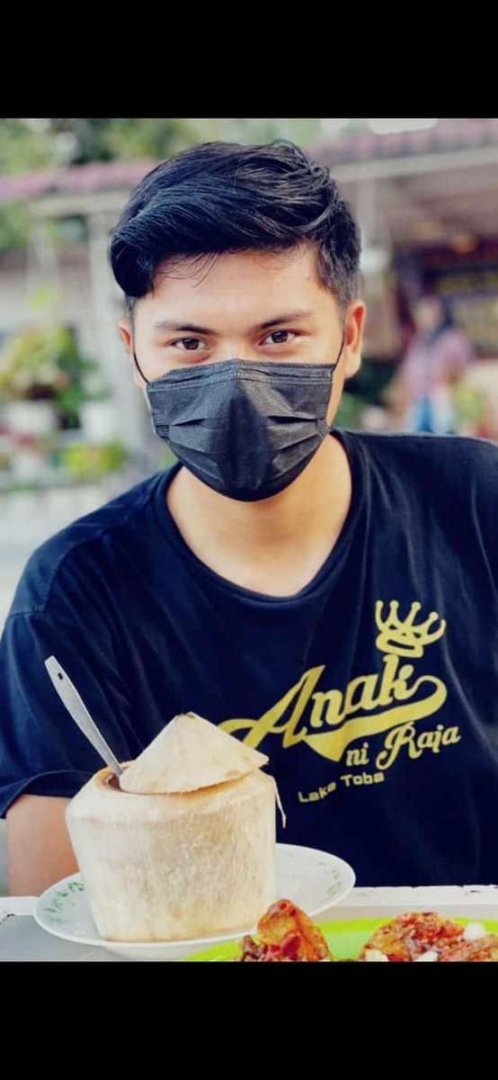 saannn24's tweet photo. Kata orangorang dekat trllu dekat sama itok menjauhkan jodoh.. 

Neh, atas permintaan beliau juga
Yok yokk 😂😏 https://t.co/6LjysaUpkH