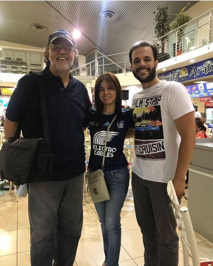 MayiyaT's tweet photo. 5 de Marzo, 30 años del #FortinAzul, con mucha nostalgia😪 xq x primera vez no nos acompañará el Arq. #Ñañon Jurado
#SiempreJuntos https://t.co/ltfJlV7vkx