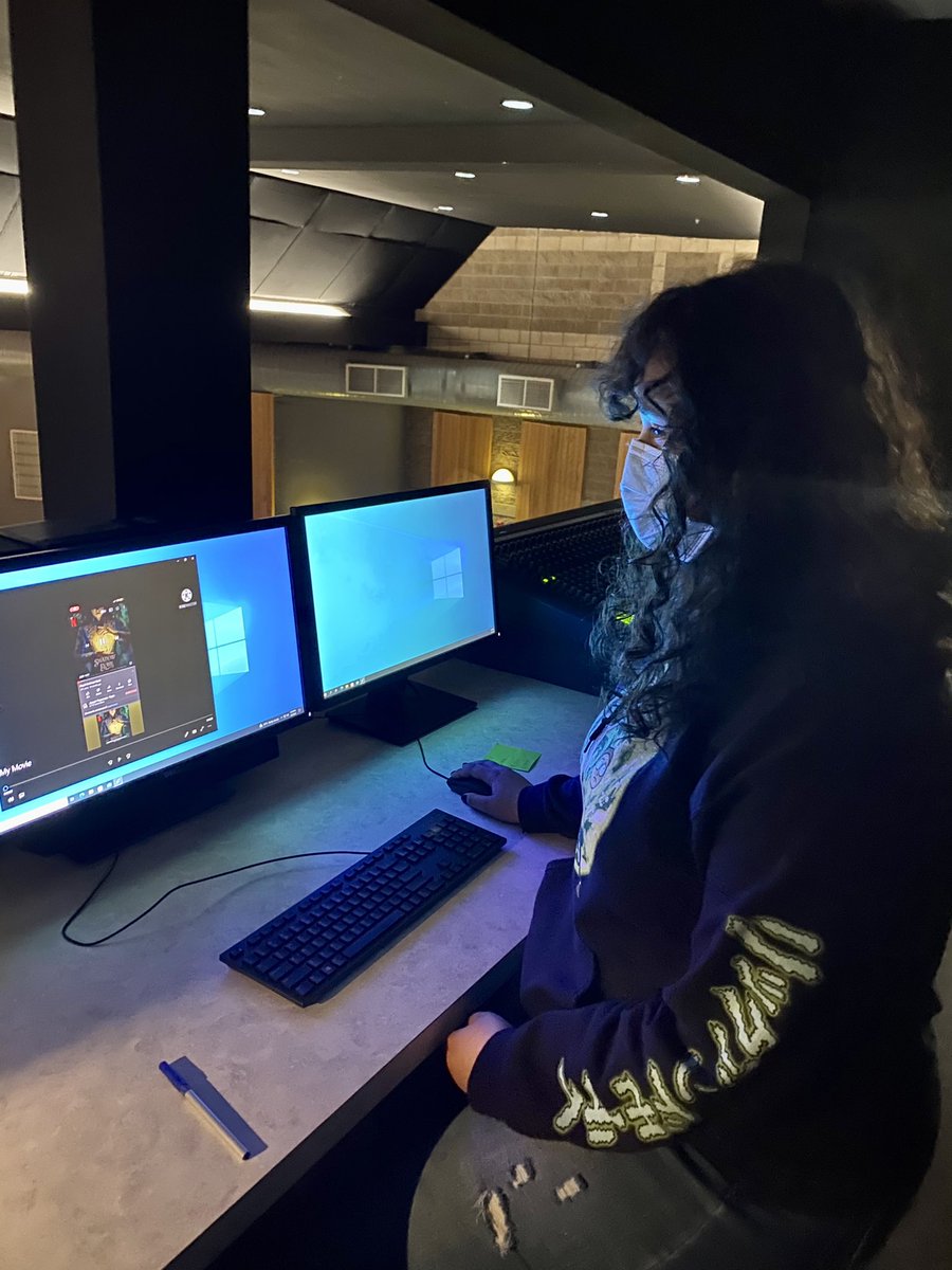 Love seeing my Theatre 4s in these vital tech roles #theyresogrownup 🥲