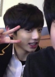 koi_into_'s tweet photo. 4살땐 부×친구랑 서로 극혐하면서 억지로 같이 목욕했는데 나중에는 얼굴 쌔빨게져서 같이 목욕하고 있는 거 다들.... 어때? https://t.co/xNgMJgren4