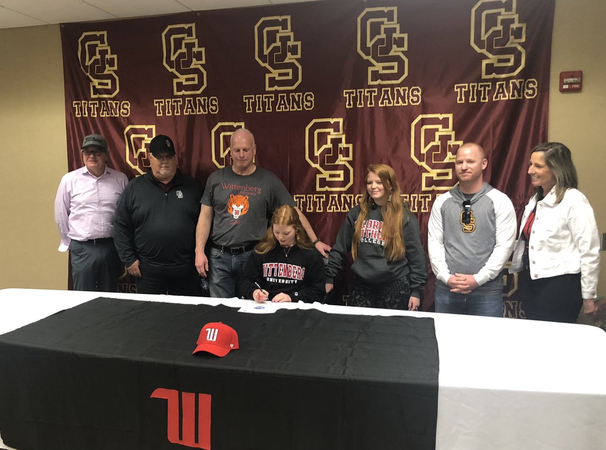 Lady_Titan_Golf's tweet photo. Gibson Southern golf standout Hillary Humbaugh signs NLI to Wittenberg University.A big"Thank You"to teachers, players, parents, and everyone that helped make this happen.We wish her the best and hope she enjoys her new golf family in Ohio!  Bombs and wedges&amp;Remember the Titans! https://t.co/eXAeI0Ifpx