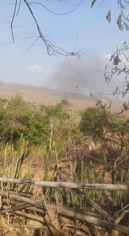 spring_2021's tweet photo. TW//Death

Fighting between Military Council and Anti-Coup forces in ThayarGone Village,NangPhe Village Tract,between Phruso and Bawlake Tsp,Kayah state for 5hours on Mar4,a KNDF comrade was killed and 2locals were #BurntAliveByJunta ,as per KNDF.

#2022Mar5Coup 
#HelpMyanmarIDPs https://t.co/kNP2Knit0N