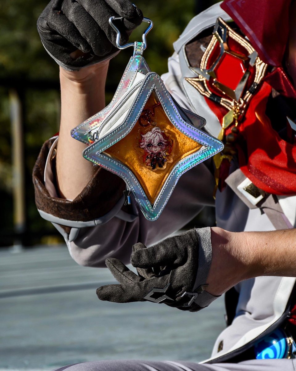 ArtsyPoseyy's tweet photo. Howdy! I am a small artist with artist small reach. My Primogem  Ita bag  Kickstarter is 56% of the way to being fully funded. 

Can together as a community help make this tweet go viral so that my Kickstarter is part of 36.6% that succeed? Thank you for doing your part. 😭👍💕 https://t.co/khrJ6hF311