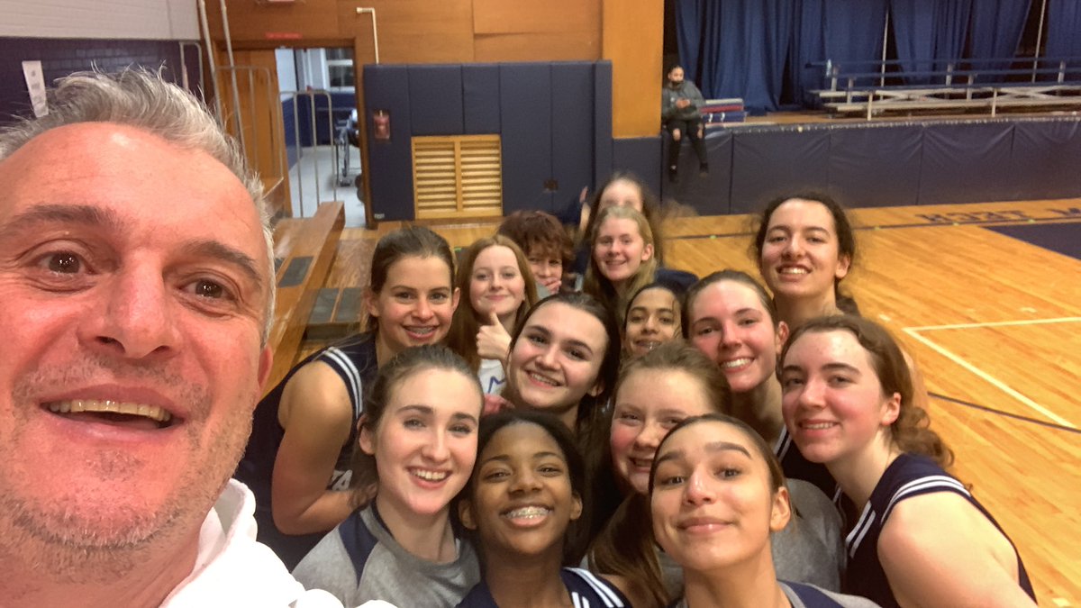 IHS Hoops tweet media