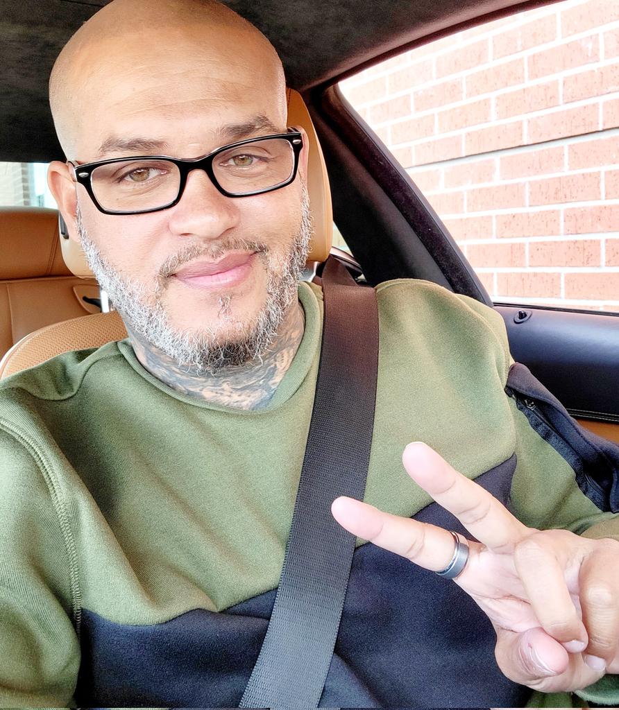 The_Real_Neon's tweet photo. Music Loud..

Windows Down..

Houston Bound..✌🏾🤓 https://t.co/j65tK4pZEZ