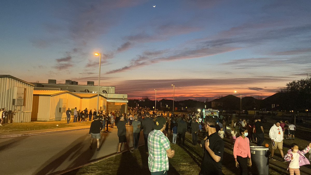 Beth Barr tweet media