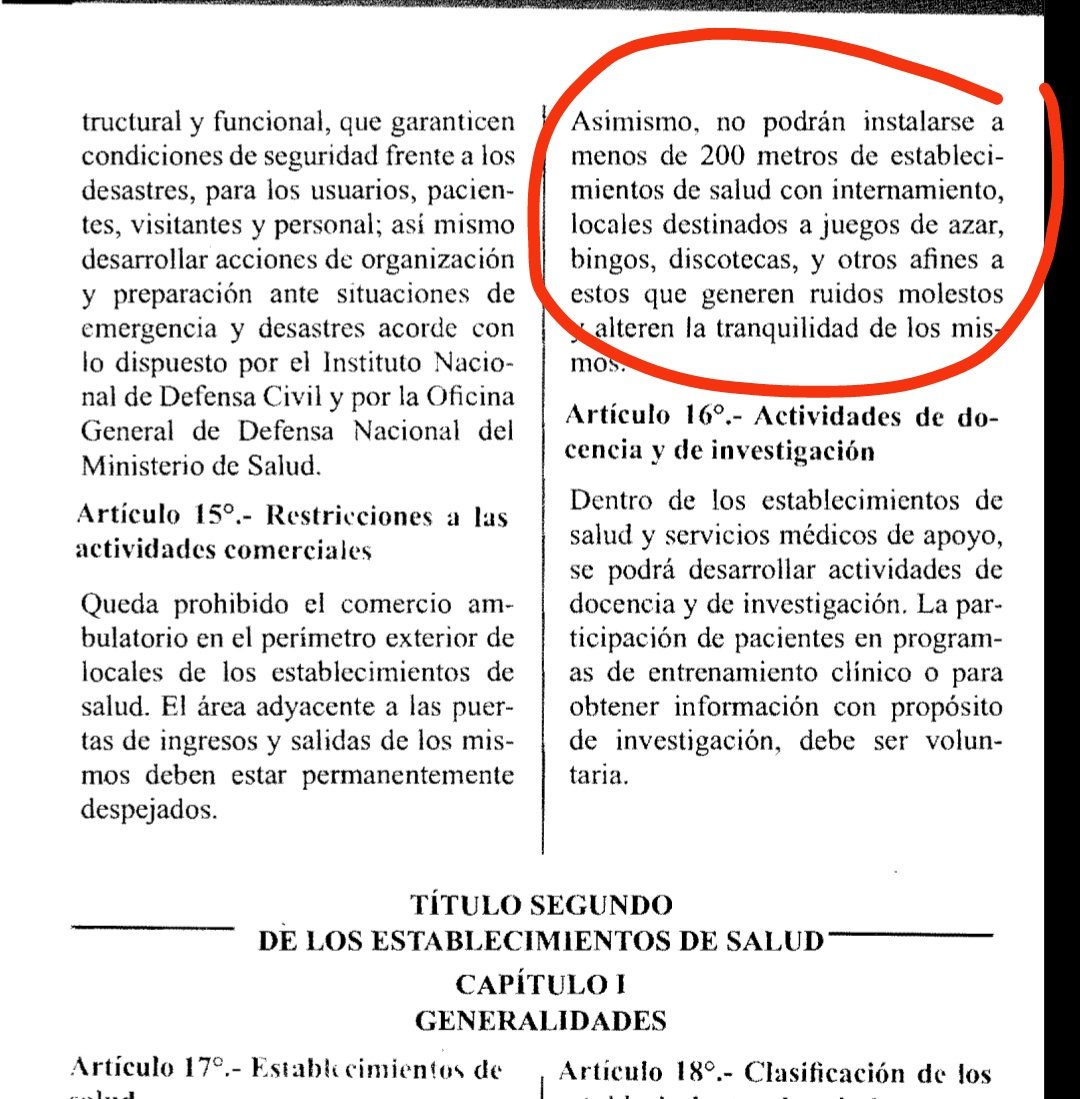 BibianaN8's tweet photo. Cómo pueden vulnerar las normas? Obstruyen  el libre tránsito de pacientes que acuden al hospital  especialmente los que van  en silla de ruedas.@municallao hace oídos sordos a nuestro reclamo FRONTIS HOSPITAL NEGREIROS invadido de comercio ambulatorio @canalN_ @RPPNoticias https://t.co/HvxLfYo55S