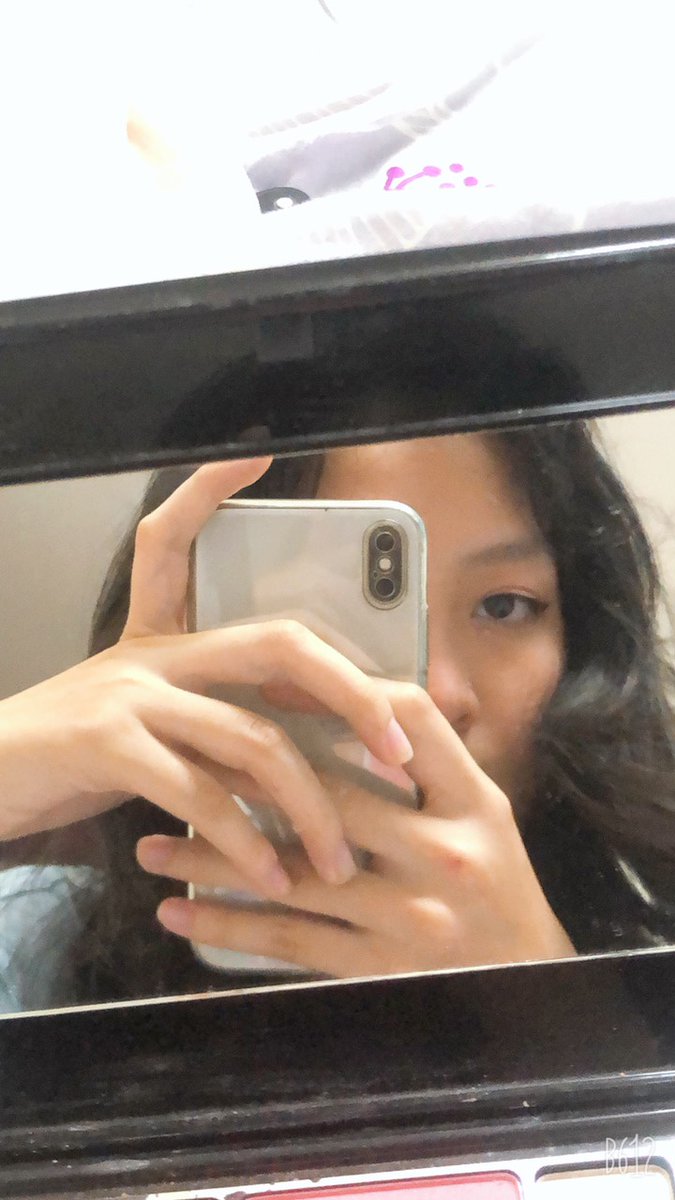minh_2k7's tweet photo. Đại diện mới sau một năm 😍
#New #iPhone https://t.co/6FE1h6tMwy