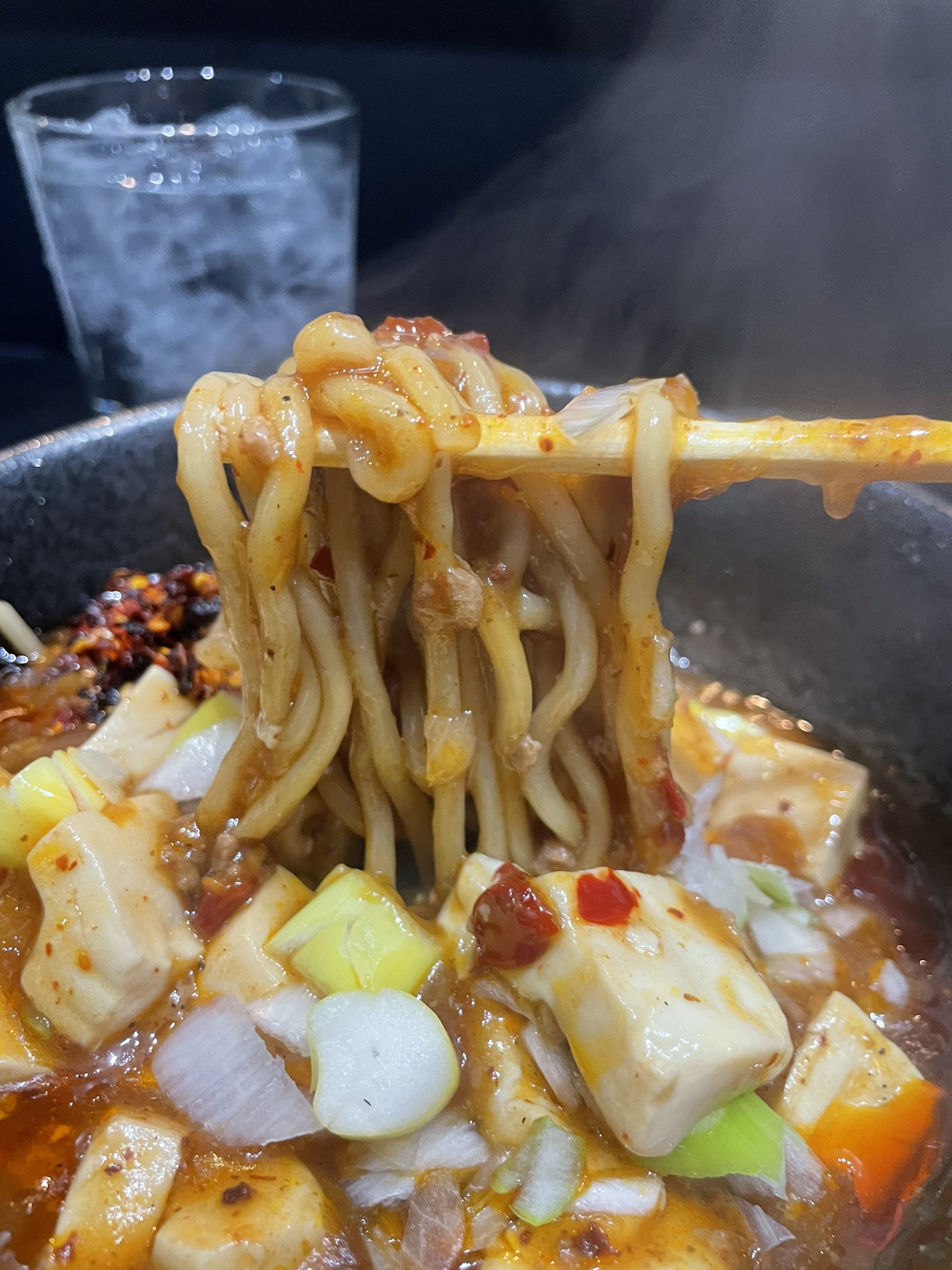 すするか すすらんか 今日は奈良めちゃあったかい 今年一 関西のお出かけは奈良に決まりかと 僕たちはひっそり営業してるのでお昼ご飯決まらなかった方是非是非 T Co Fafutromhh Twitter