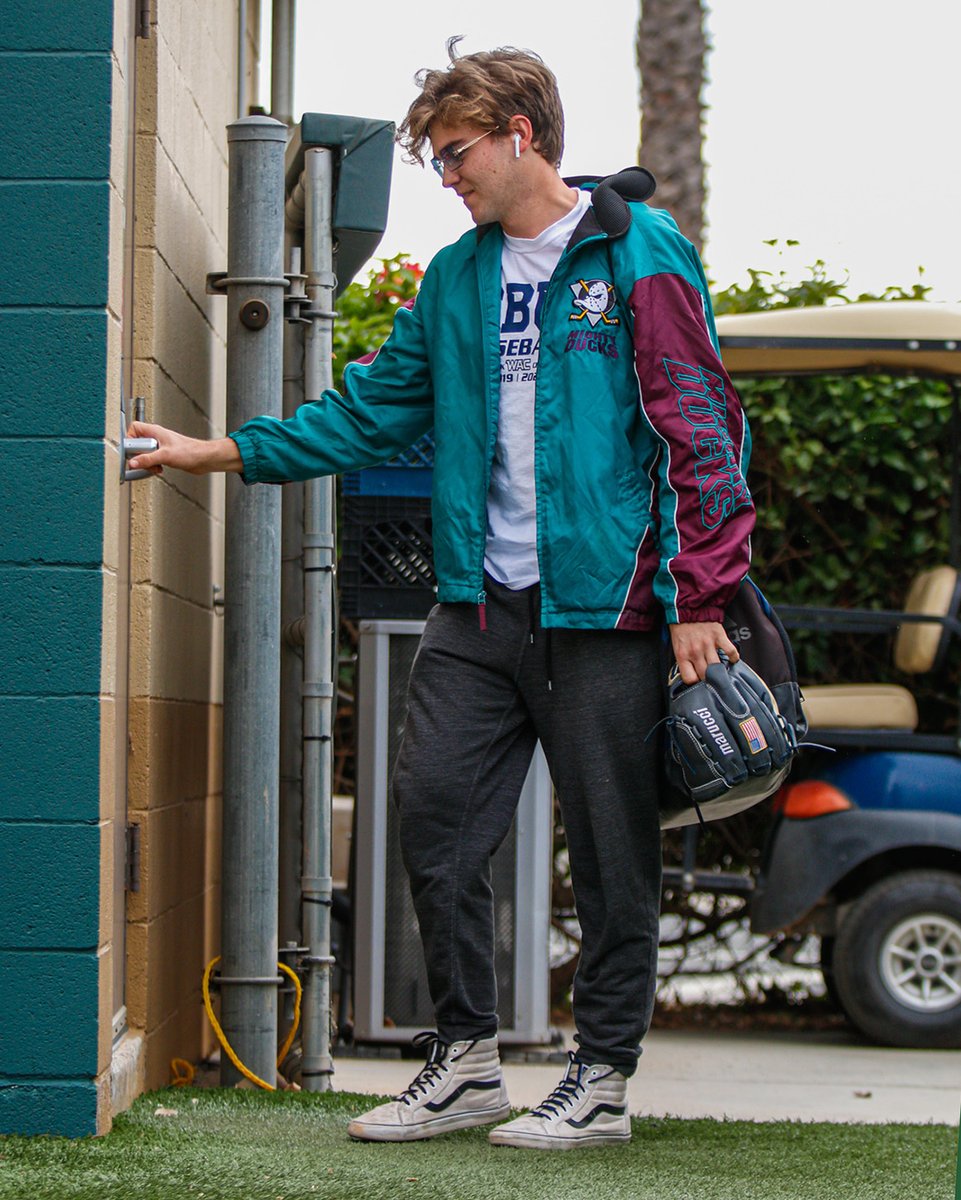 CBUbaseball's tweet photo. Tonight's forecast: lots of drip 💧

#LanceUp⚔️ https://t.co/5jWQO6UDo5