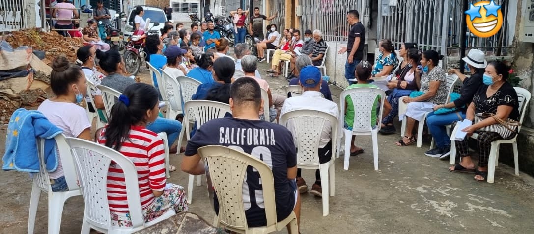 AlecastConcejal's tweet photo. Siempre estaré agradecido con los cucuteños por abrirme las puertas de sus casas, porque  comparten nuestro proyecto político y escuchan con atención Lo que realmente queremos hacer por nuestra ciudad. Cucuta Seguimos creciendo
#PorUnCambioVerdadero
#SenadoCR12
@JorgeEBenedetti https://t.co/l0nIusUcxA