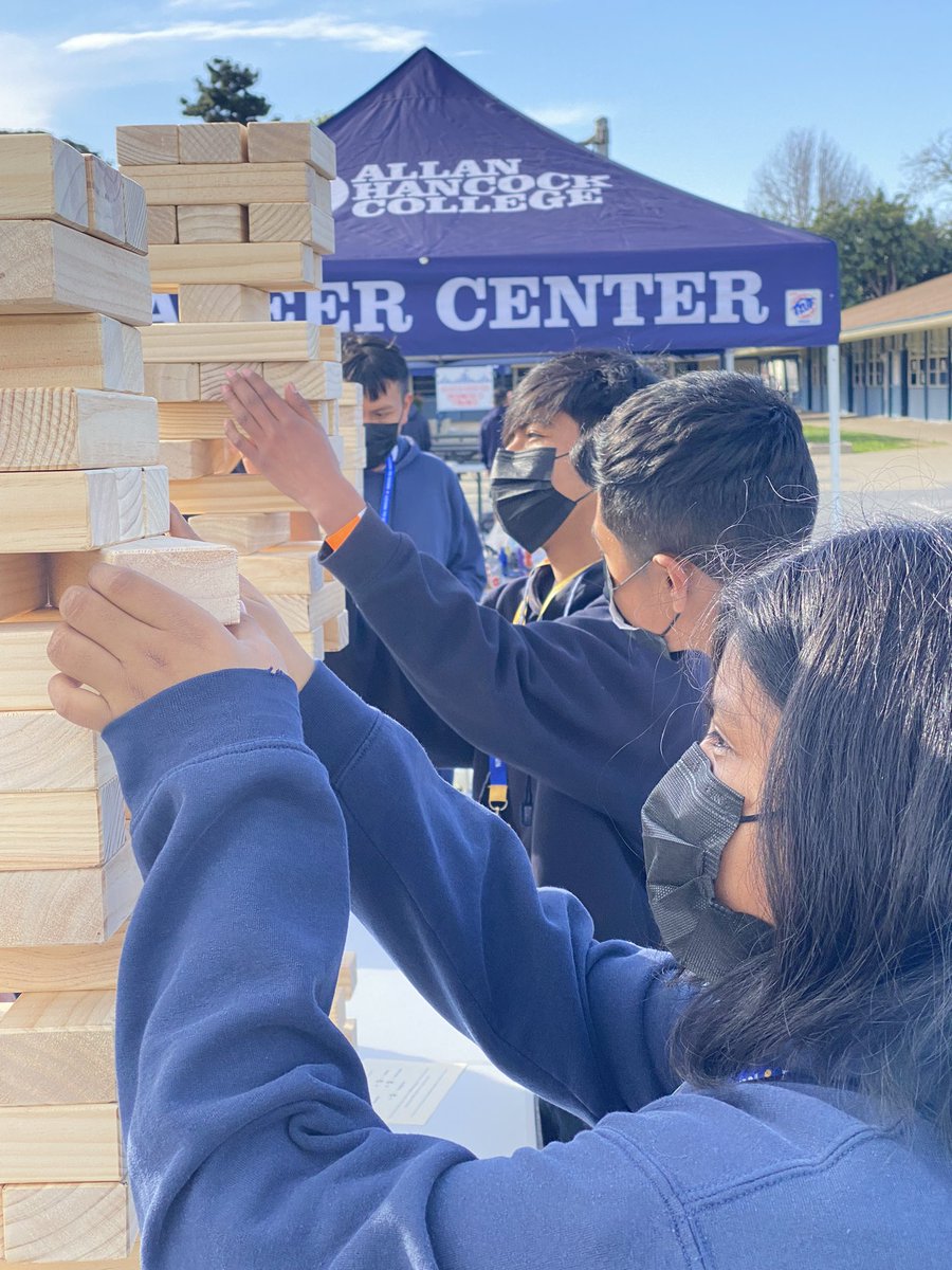 Sarah Cameron tweet media