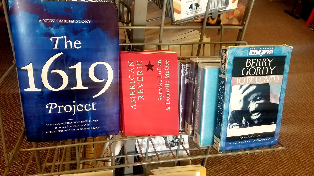 SynnikaLofton's tweet photo. Stopped by Positive Vibes in Virginia Beach and American Reverie, which was a book I co-authored with Donnelle C. McGee, was on display. If you are in the area, stop by and get a copy. Or shop at: https://t.co/AYIlWOE1AT https://t.co/QsV2tPe2IS