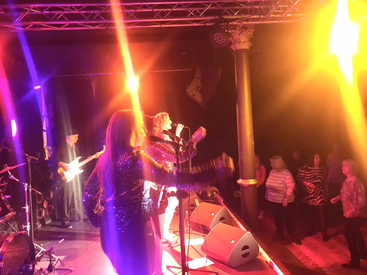 A fabulous night <a href="/theoldcourts/">The Old Courts</a> with <a href="/DetroitLive4/">Detroit Live</a> . Looking forward to a repeat performance! <a href="/anna_shotter/">Anna Shotter</a>