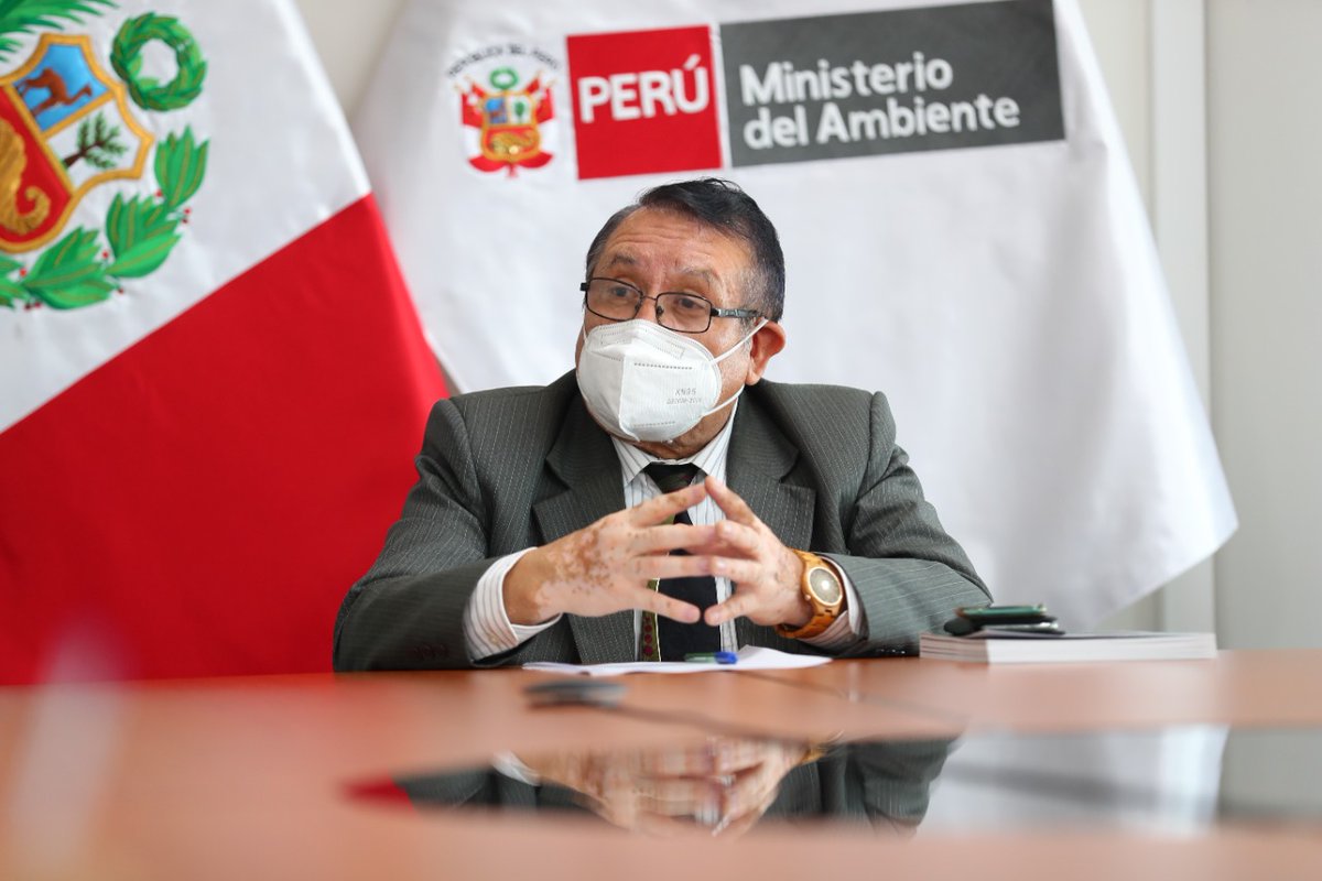 MinamPeru's tweet photo. 📢 En el marco del Plan de Implementación de la Fase 2 de la Declaración Conjunta de Intención sobre Cambio Climático, el viceministro @Alfredomamani_  se reunió con @OrpioA para coordinar acciones de protección a los Pueblos Indígenas en Aislamiento y Contacto Inicial (PIACI). https://t.co/3km9fURu1T