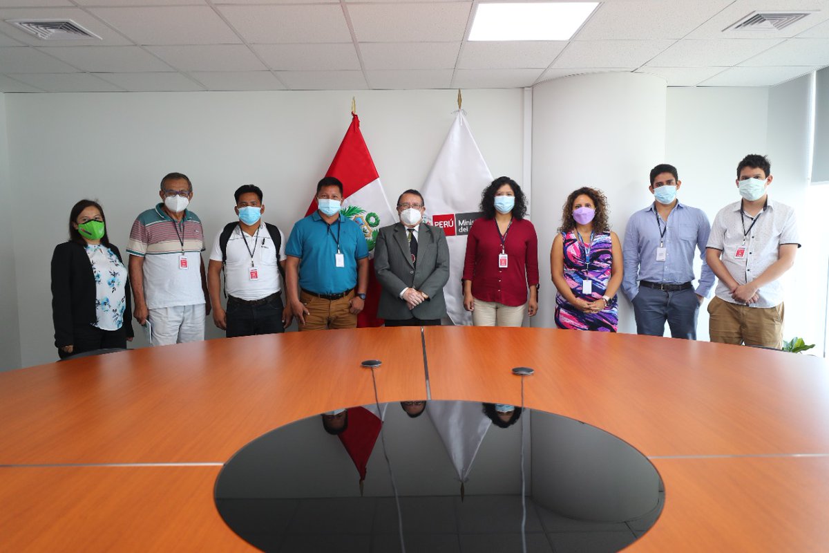 MinamPeru's tweet photo. 📢 En el marco del Plan de Implementación de la Fase 2 de la Declaración Conjunta de Intención sobre Cambio Climático, el viceministro @Alfredomamani_  se reunió con @OrpioA para coordinar acciones de protección a los Pueblos Indígenas en Aislamiento y Contacto Inicial (PIACI). https://t.co/3km9fURu1T