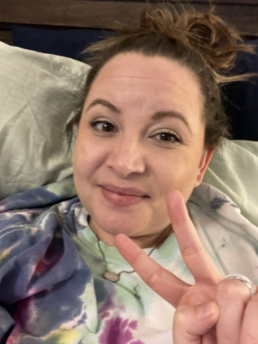 Mrs_Traughber's tweet photo. Two weeks + 1 day post op. Taking it easy. Waiting for Maxi to be ready for a movie. Missing my students https://t.co/7G0lUYijc7