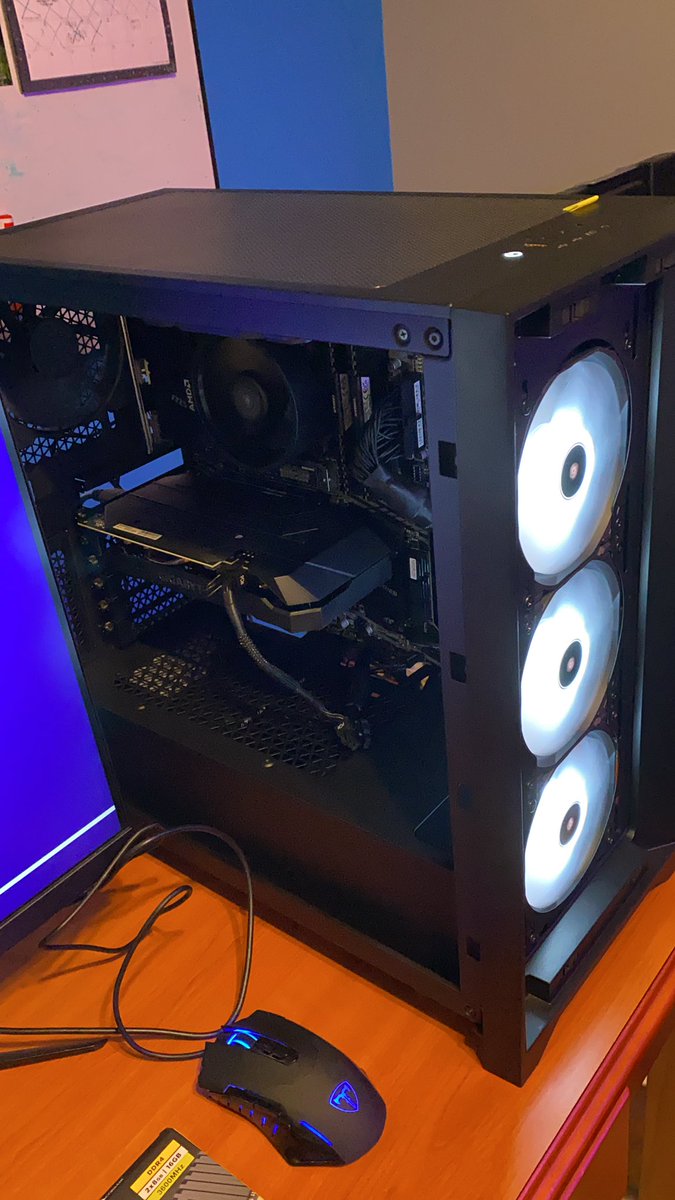 MiniColtsmdt's tweet photo. Just built my boy his first pc! https://t.co/c8Jomg7V9q