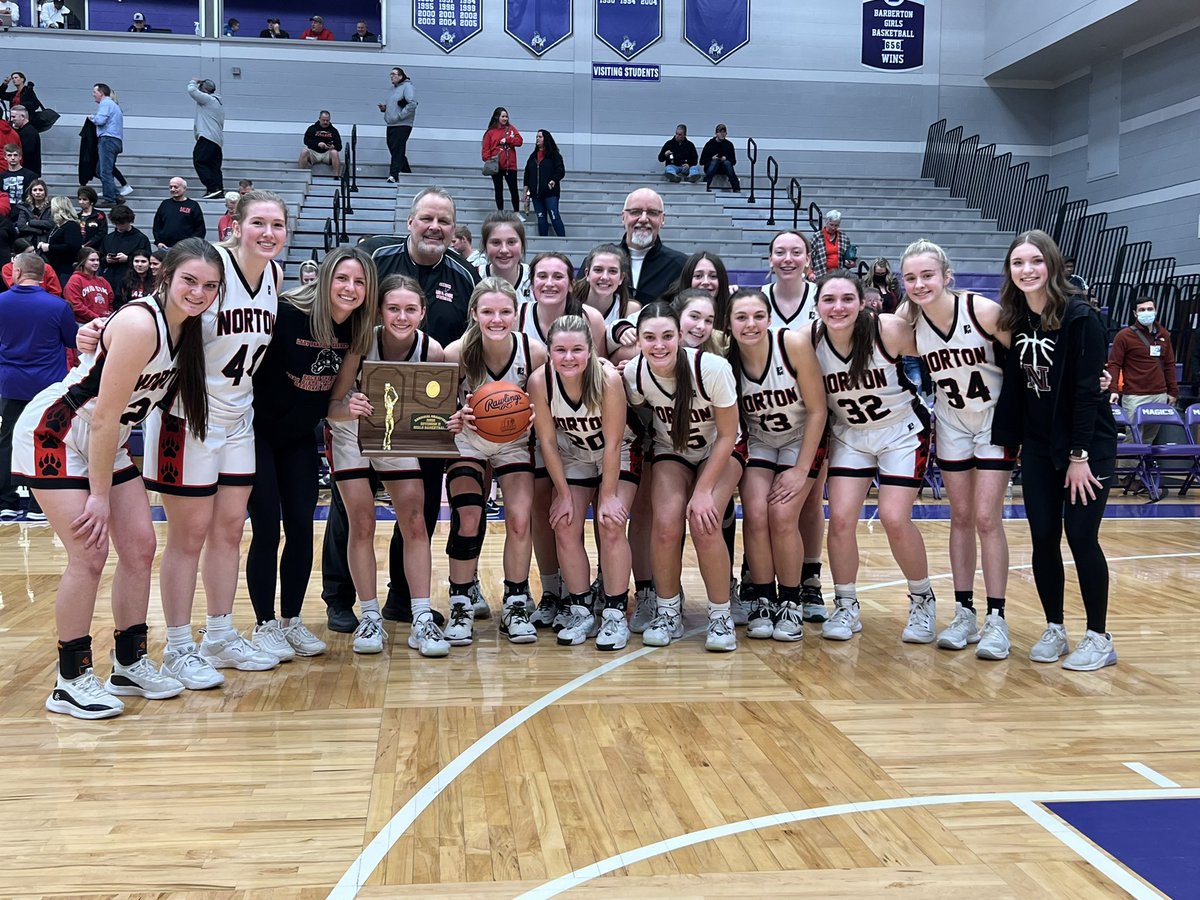 NortonPanthers's tweet photo. You are looking at a Final 4  basketball team!! https://t.co/PCpjA41kKL