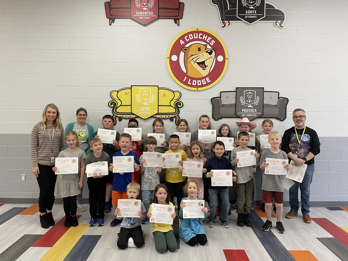 Look who got called to the principal’s office! This picture is full of #otterlyAwesome #proudPrincipal #excellenceIsInPlainview ⁦<a href="/Anna_Sturm10/">Anna Sturm, Ed.D</a>⁩ ⁦<a href="/MsBetsyLyons/">Betsy Lyons</a>⁩