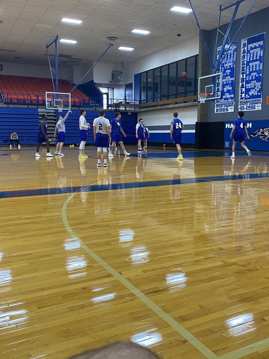 Chad Rochelle (@thecoachro) on Twitter photo Was able to help out the Southeastern basketball team today. They needed a gym to hold practice in while they are playing in their conference tournament in Shawnee this week. Was nice having <a href="/KellenManek/">Kellen Manek</a> back in the Harrah gym! Good group of young men and coaches. Was able to help out the Southeastern basketball team today. They needed a gym to hold practice in while they are playing in their conference tournament in Shawnee this week. Was nice having <a href="/KellenManek/">Kellen Manek</a> back in the Harrah gym! Good group of young men and coaches.