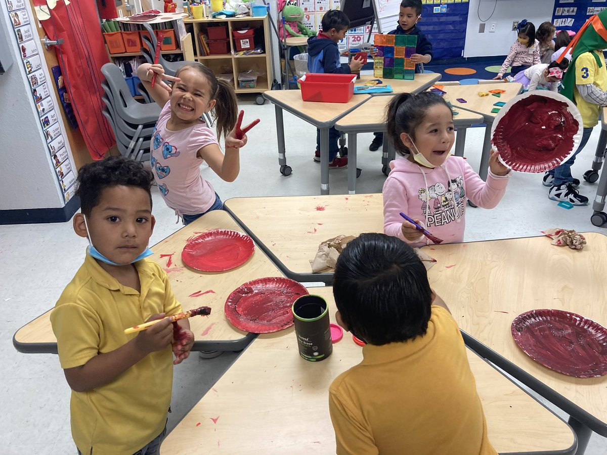 Fernand45811374's tweet photo. Pre-K center fun provide language development opportunities.  Thanks for all your help Ms. Higareda!
@ECabral_RSE  #WeAreClintISD https://t.co/7XukBeb3eo
