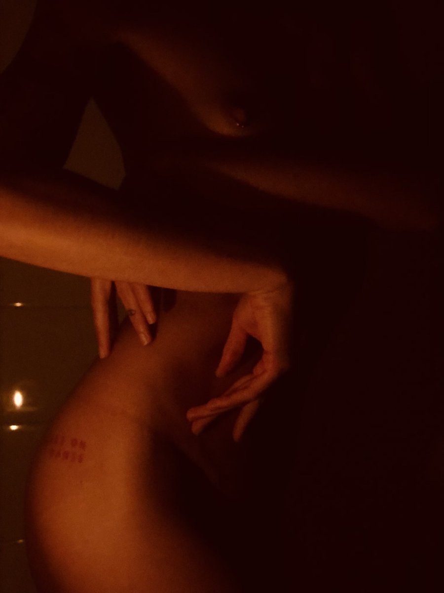 anonimal_xxs's tweet photo. Pasa que IG está re yuta careta así que me paso por acá… 
Besitos 💋 https://t.co/uTKxnjH91X