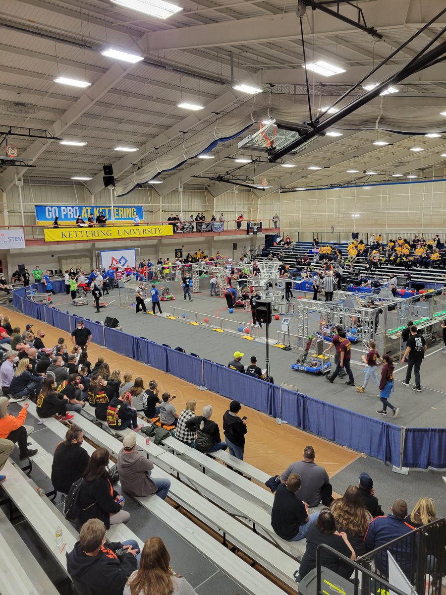 EOwen2145's tweet photo. FIRST competition robot photos of the 2022 season! #Ket1 https://t.co/dANzmZOEkt