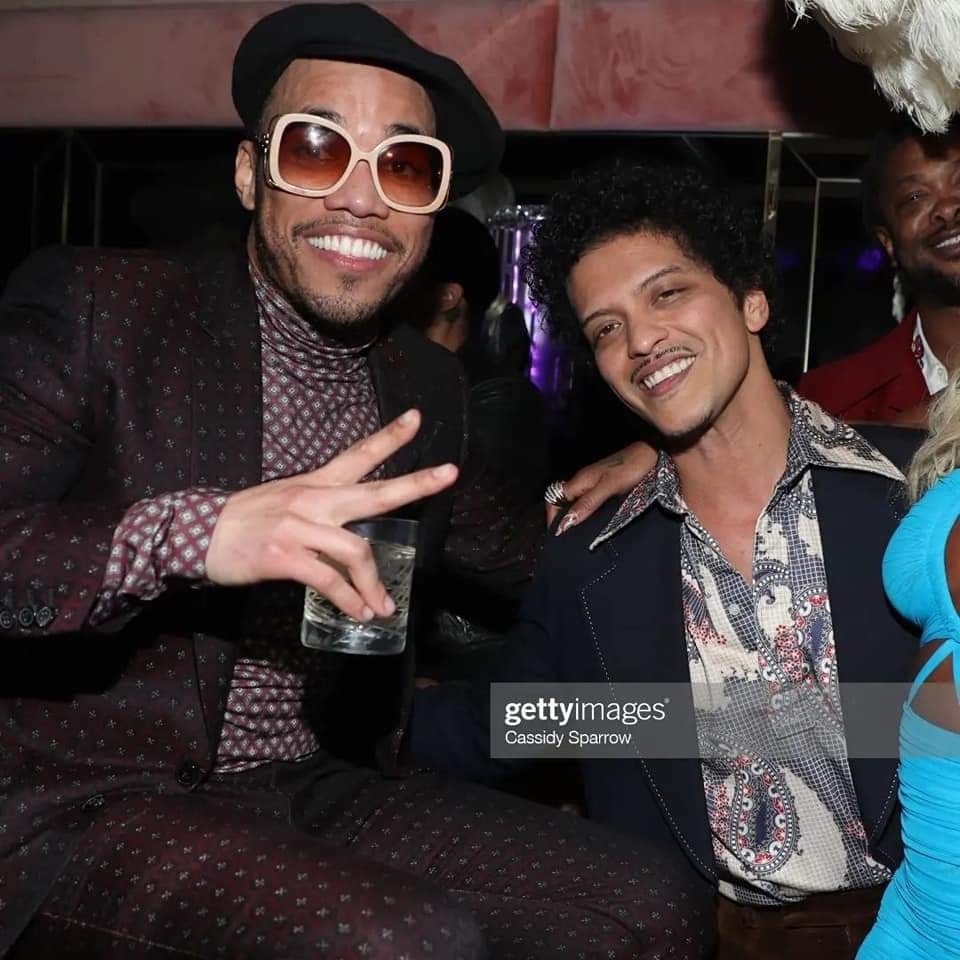 NebWeng's tweet photo. Happy 1st anniversary to #LTDO leave the door open..congrats to @silksonic @BrunoMars @AndersonPaak https://t.co/ToUNA1heUw